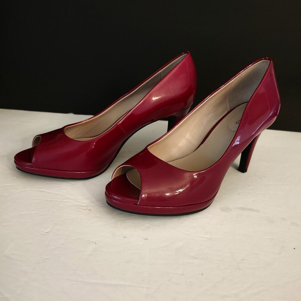 Bandolino Red Faux Patent Leather Pumps Peep Toe Stiletto High Heels 8M NWOB - Picture 6 of 9